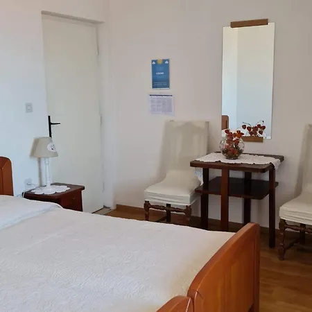 Lidija Guest house Sutivan