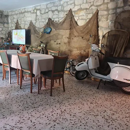 Pensjonat Lidija 3*