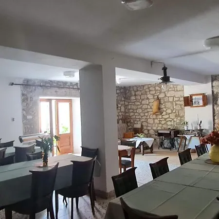 Penzion Lidija Sutivan