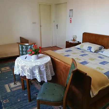 Πανσιόν Lidija