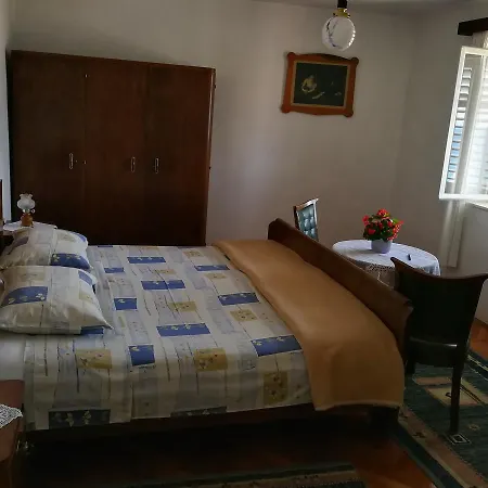Πανσιόν Lidija 3*